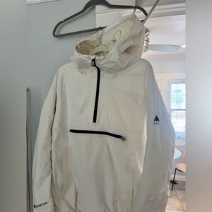 Size M - Stout White Women's Burton Pillowline GORE-TEX 2L Anorak Jacket